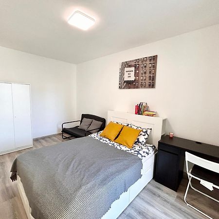 New 2022 Family&Friends Downtown Ac 3Br 2Ba Free Parking Big Balcony Near Metro&Train Station Self Check-In Apt Budapest Exteriör bild