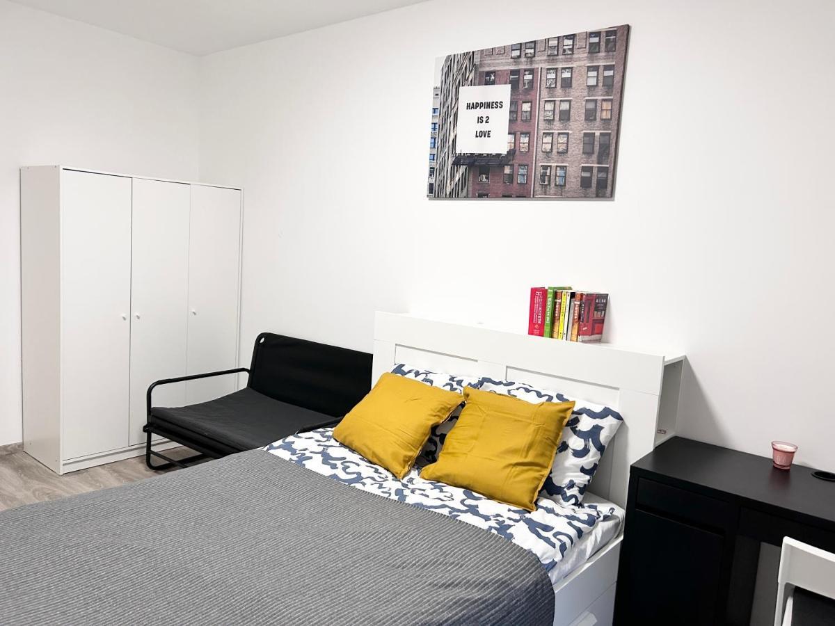 New 2022 Family&Friends Downtown Ac 3Br 2Ba Free Parking Big Balcony Near Metro&Train Station Self Check-In Apt Budapest Exteriör bild