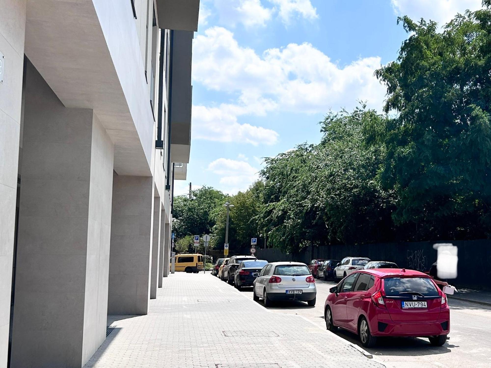 New 2022 Family&Friends Downtown Ac 3Br 2Ba Free Parking Big Balcony Near Metro&Train Station Self Check-In Apt Budapest Exteriör bild