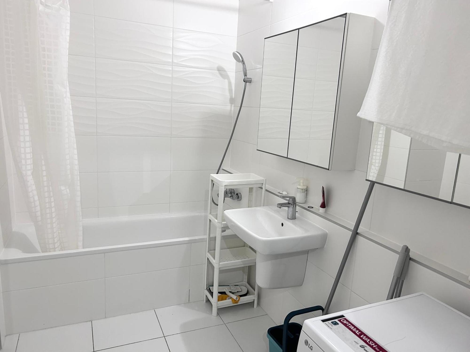 New 2022 Family&Friends Downtown Ac 3Br 2Ba Free Parking Big Balcony Near Metro&Train Station Self Check-In Apt Budapest Exteriör bild
