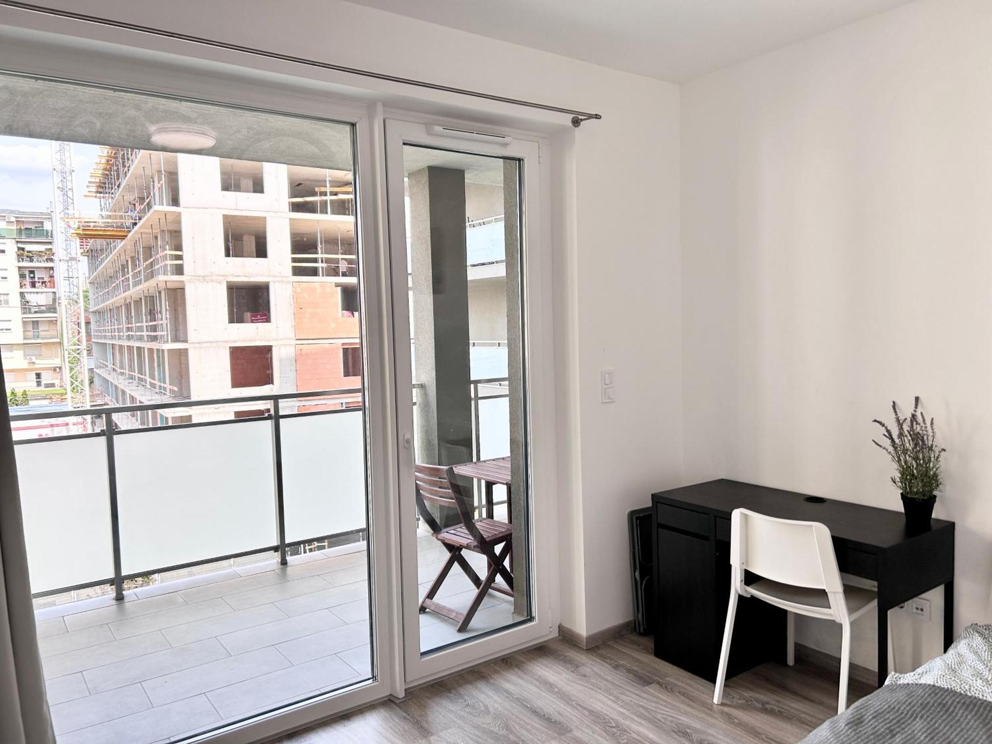 New 2022 Family&Friends Downtown Ac 3Br 2Ba Free Parking Big Balcony Near Metro&Train Station Self Check-In Apt Budapest Exteriör bild